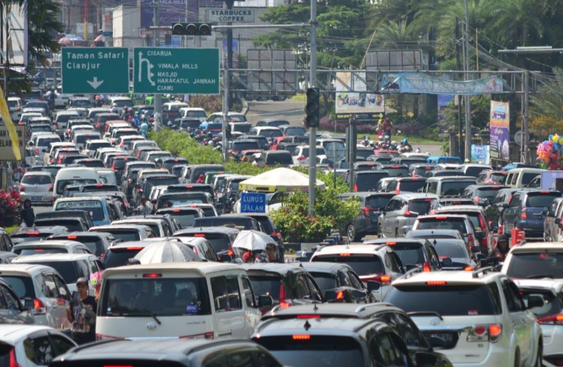 Jalur Puncak Padat, One Way Arah Jakarta Berlaku Siang Ini