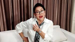 Mpok Atiek Rutin Perawatan Agar Tetap Cantik di 70