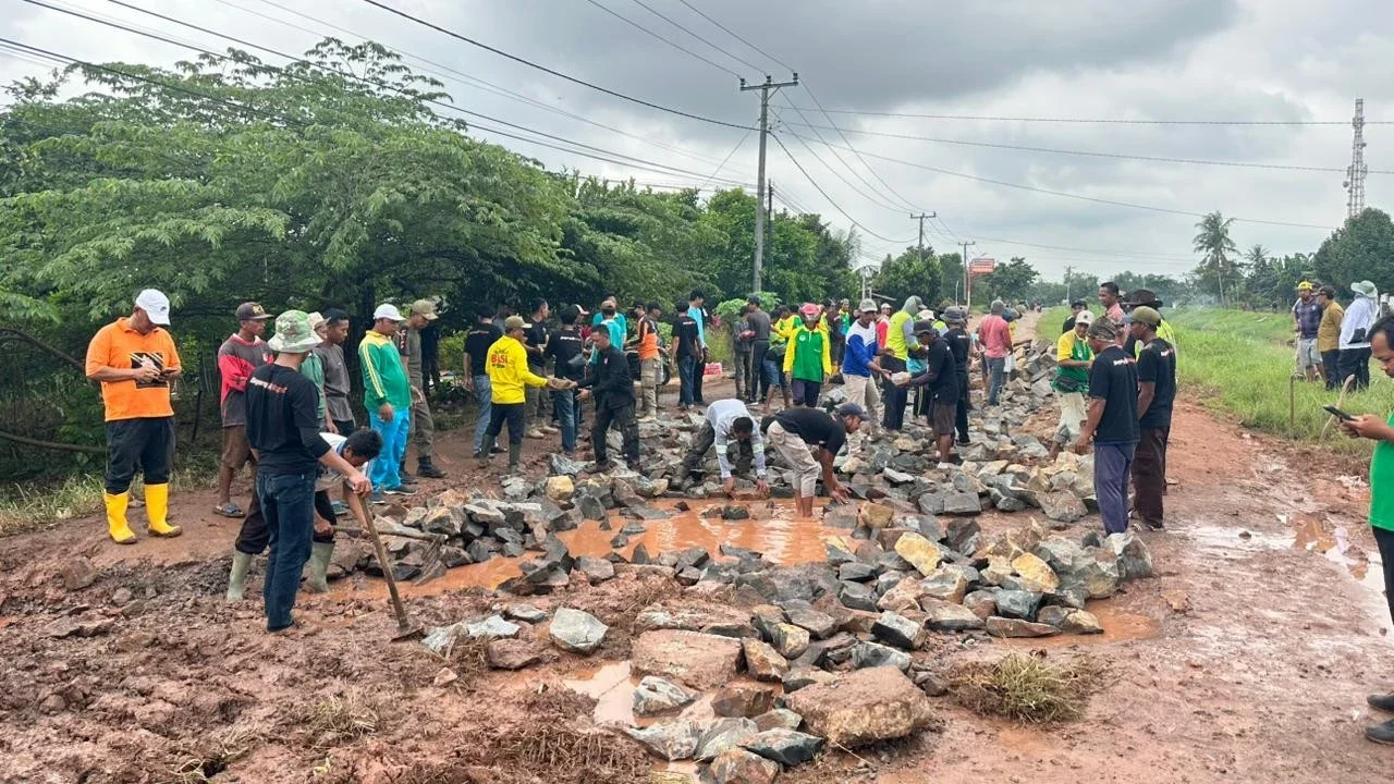 Bupati Lampung Timur: Perbaikan Jalan Wujud Gotong Royong