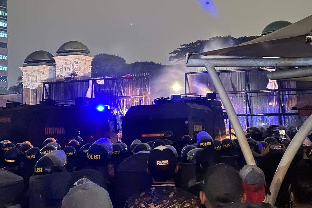 Polisi Ungkap Skema Bayaran Massa Kerusuhan 27 Agustus