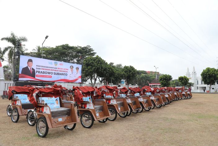 220 Becak Listrik Bantuan Prabowo Disalurkan di Tasikmalaya